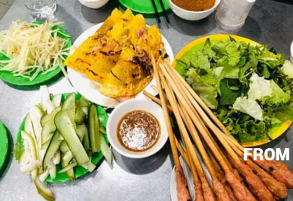 Danang-Night Foodie Exclusive Private Motorbike Tour