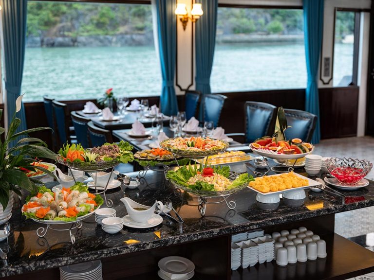 Halong-Lan Ha Bay Luxury Day Tour: 5-6 Star Premium Cruise