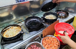 Hanoi Street Foodie Tour & Train Street: A Culinary Journey