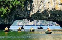 Halong Bay 5 Star Luxury Private Tour: Car, Guide, Cruise