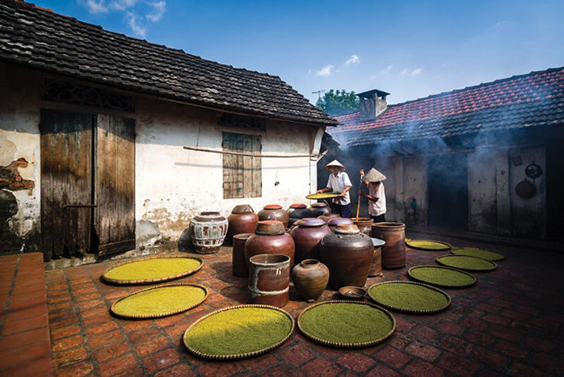 Duong Lam Village- Thay Pagoda: Private Wonder & Holy Tour