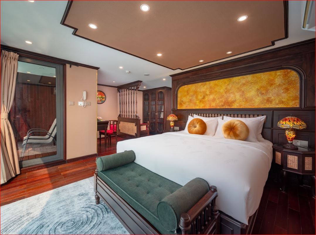 Indochine Grand Luxury Cruise: 5.5-Star Lan Ha Bay (2-3 Days)