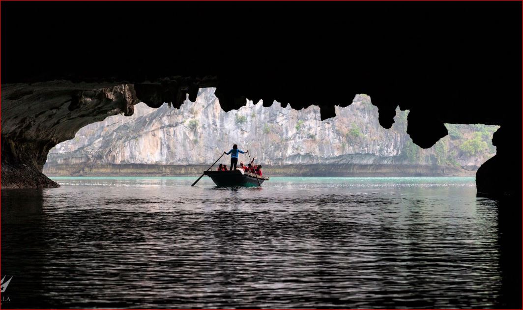 Capella Cruise: 6-Star Luxury Superyacht in Lan Ha Bay