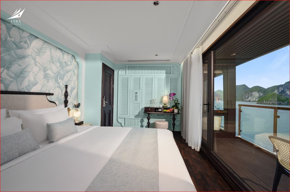 Lyra Grandeur Cruise: 6-Star Luxury Superyacht in Lan Ha Bay