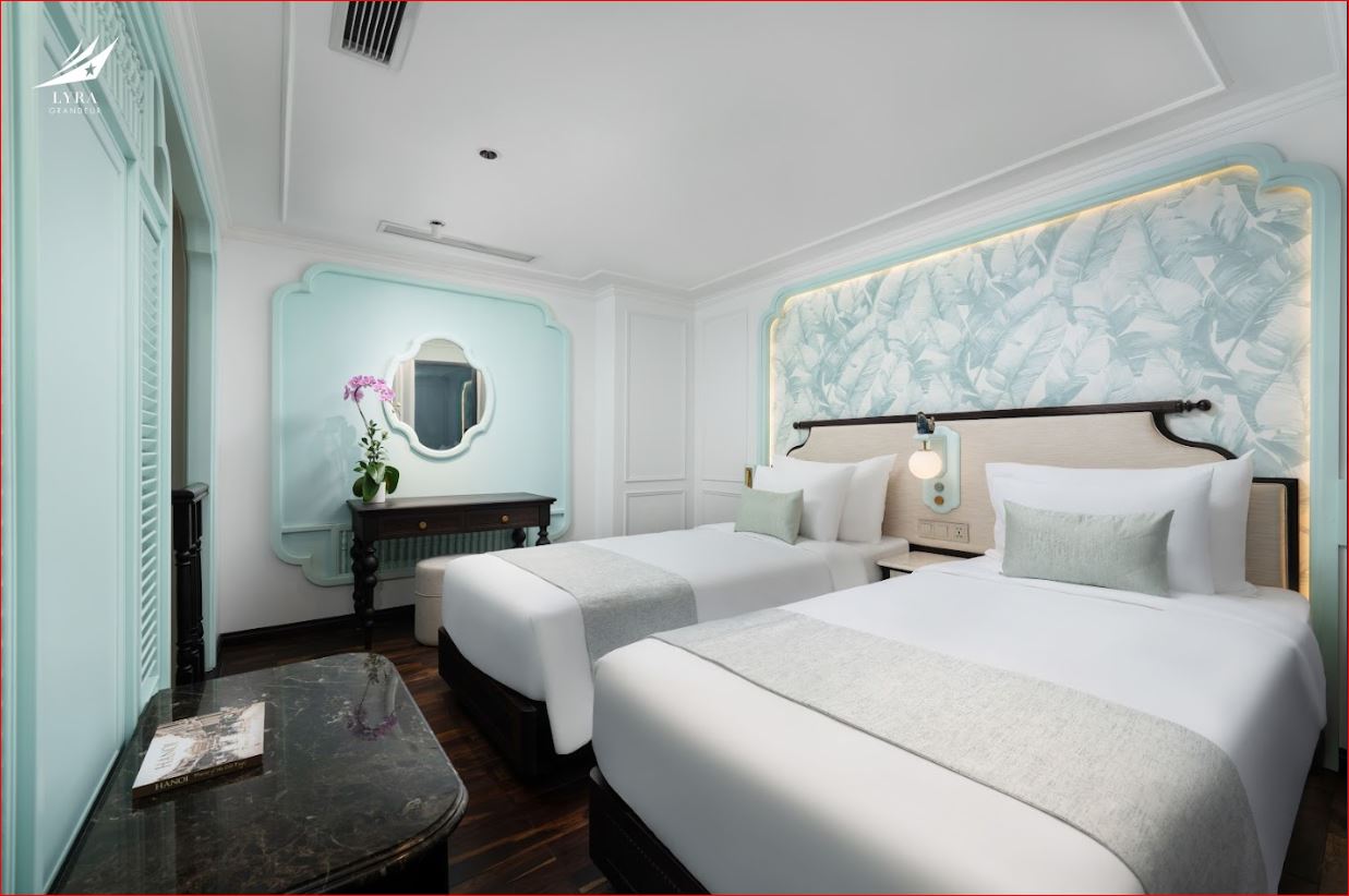 Lyra Grandeur Cruise: 6-Star Luxury Superyacht in Lan Ha Bay