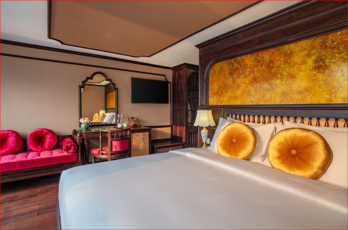 Indochine Grand Luxury Cruise: 5.5-Star Lan Ha Bay (2-3 Days)