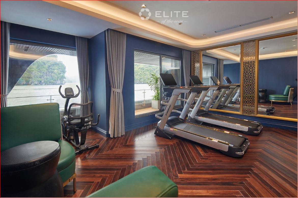 Elite of the Seas: 6 Star Luxury Cruise in Lan Ha Bay