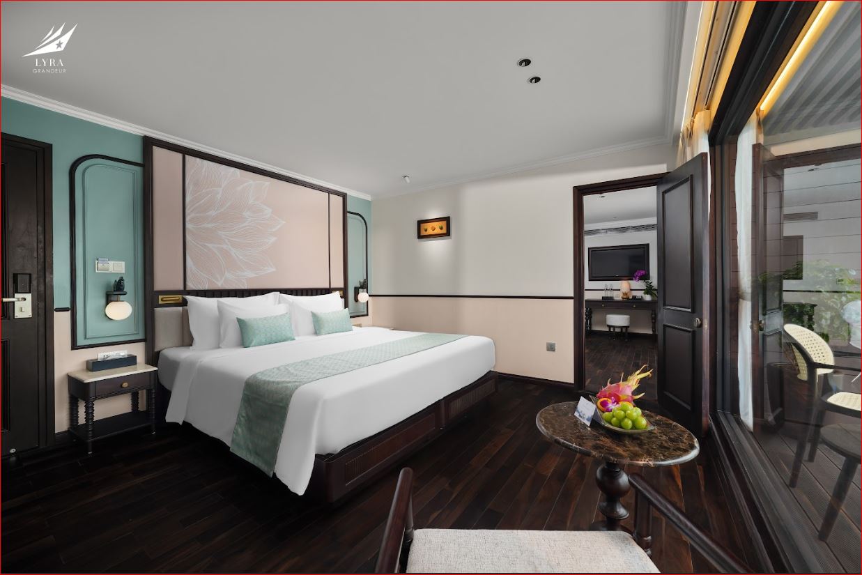 Lyra Grandeur Cruise: 6-Star Luxury Superyacht in Lan Ha Bay