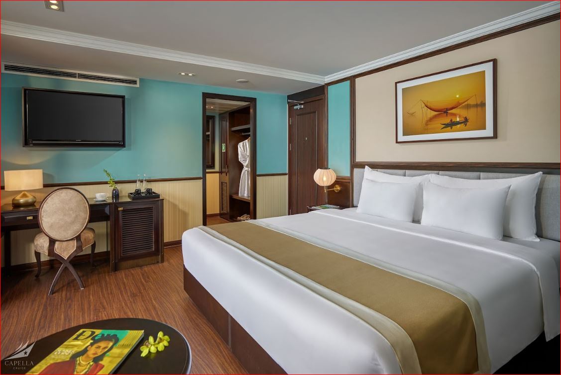 Capella Cruise: 6-Star Luxury Superyacht in Lan Ha Bay