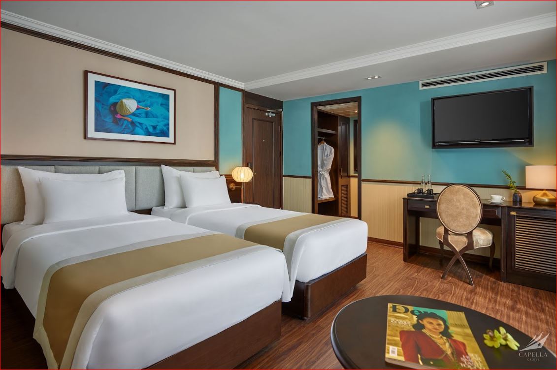 Capella Cruise: 6-Star Luxury Superyacht in Lan Ha Bay