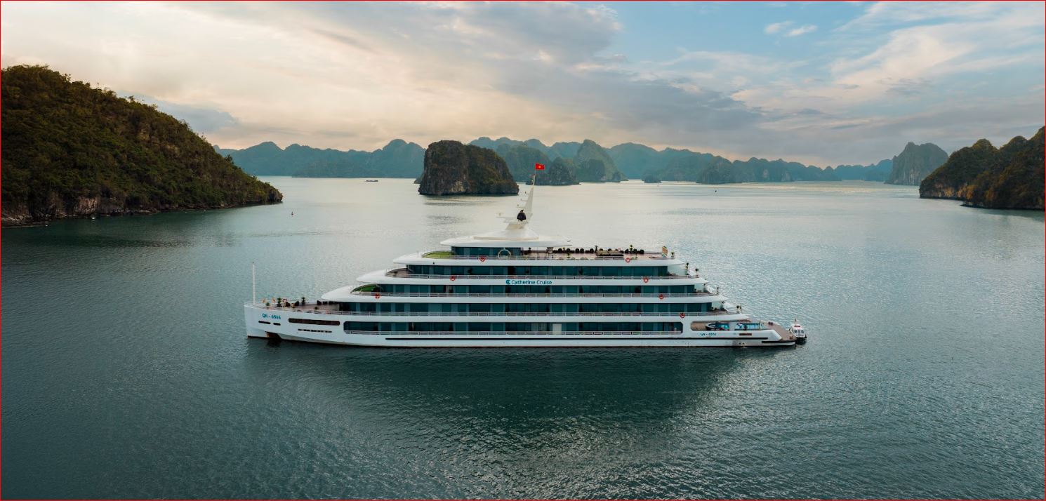 Catherine Cruise: 6-Star Luxury Superyacht in Ha Long Bay
