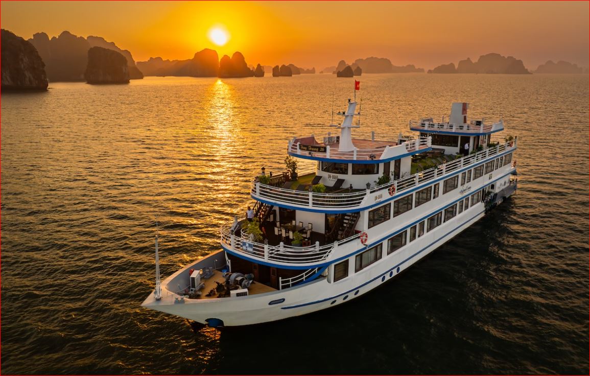 Swan 4-Star Cruise: Authentic Boutique in Bai Tu Long Bay