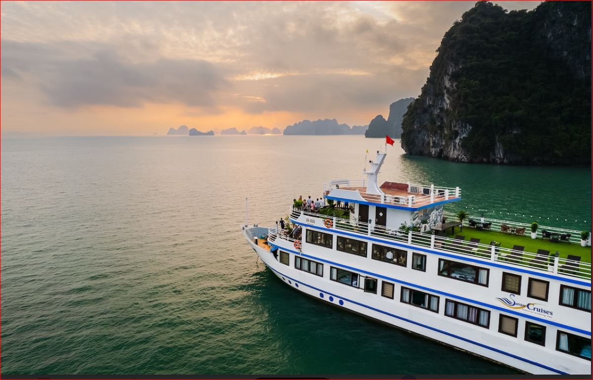Swan 4-Star Cruise: Authentic Boutique in Bai Tu Long Bay