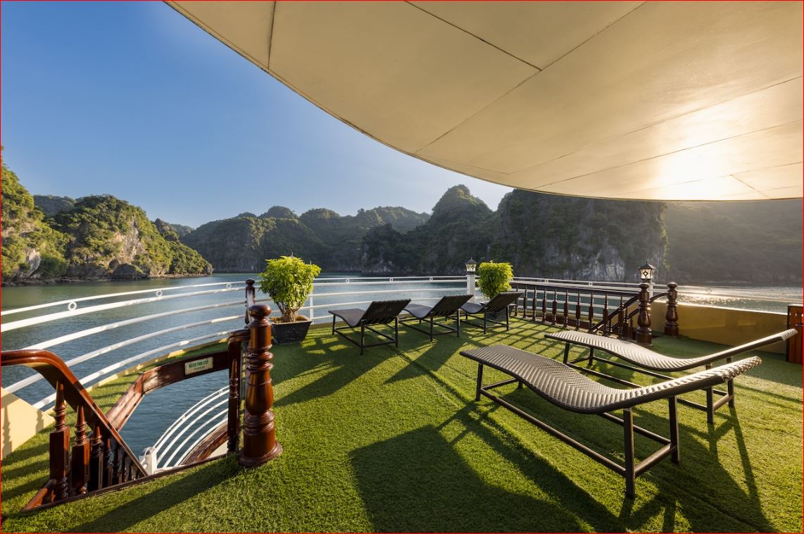 Swan 4-Star Cruise: Authentic Boutique in Bai Tu Long Bay