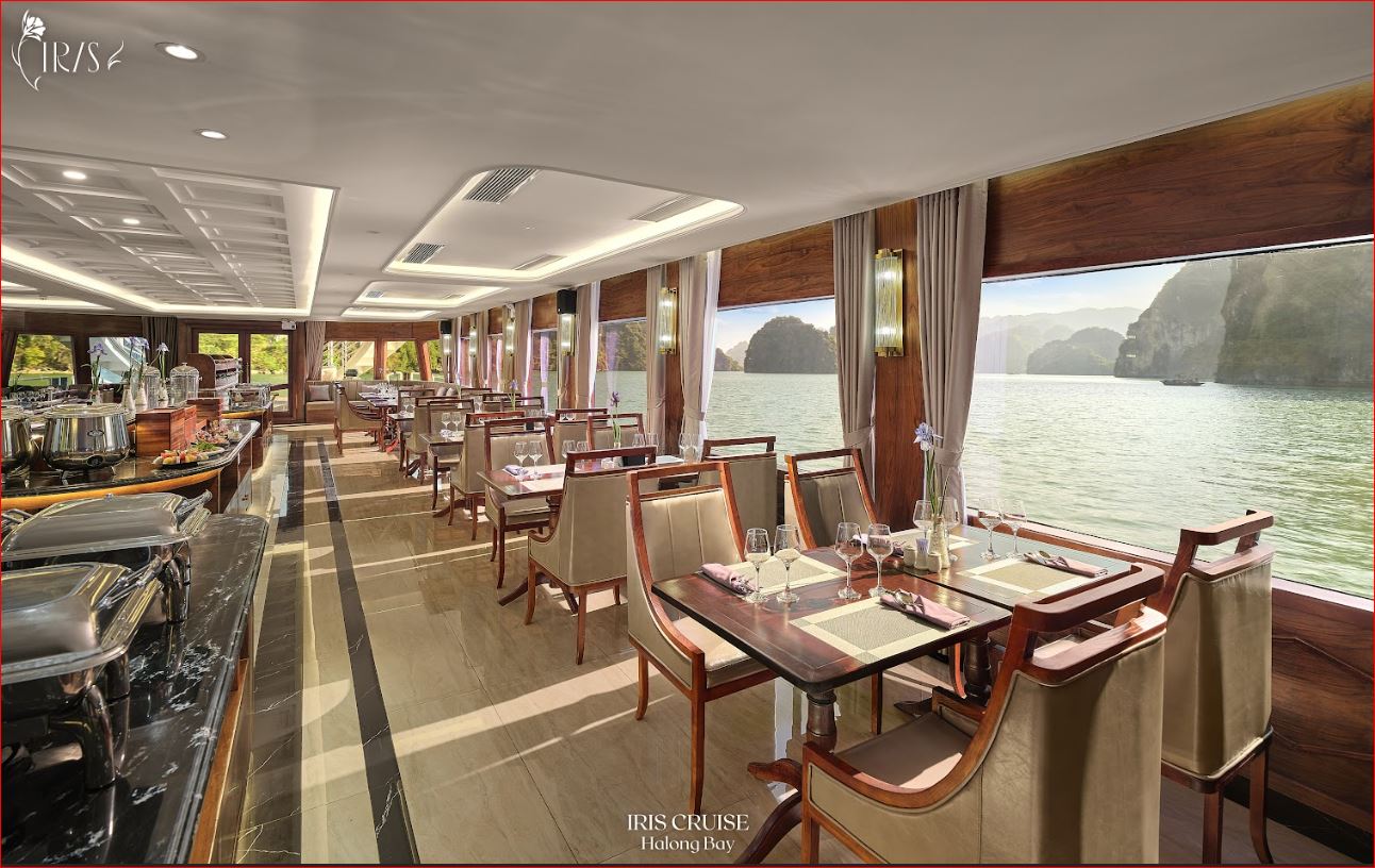 Iris Halong Bay Luxury 8-Hour Cruise: Canapé & Live Music