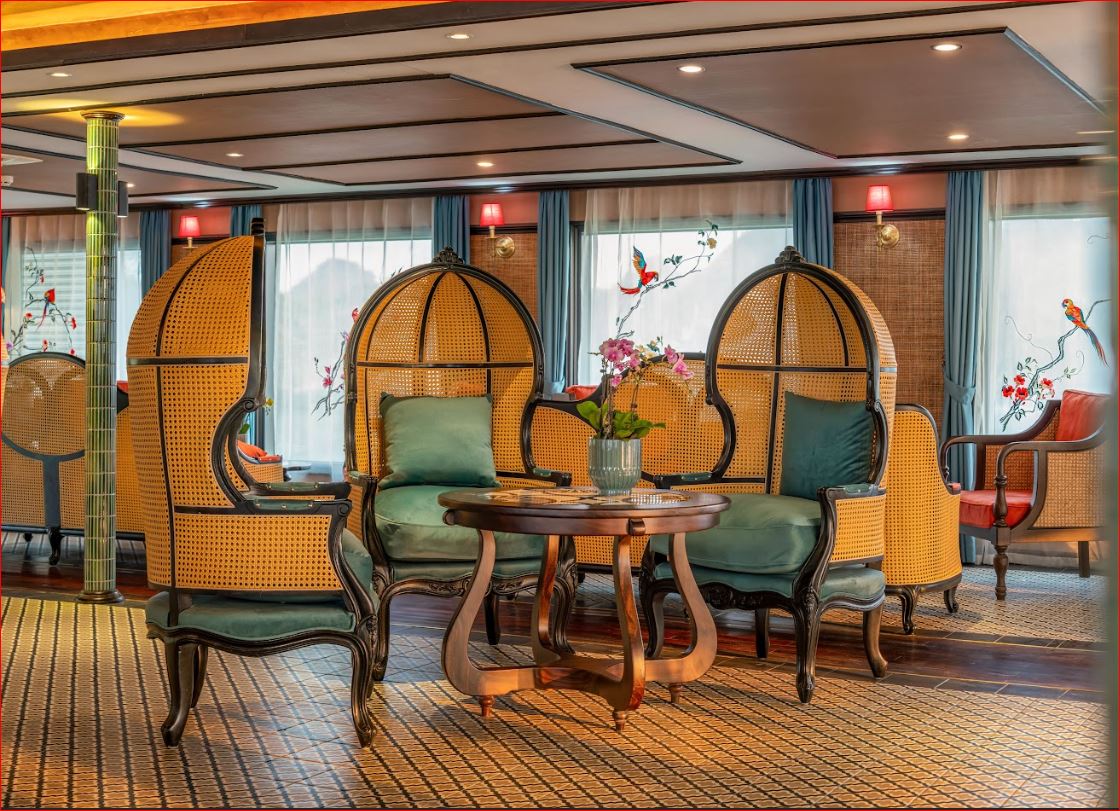 Indochine Grand Luxury Cruise: 5.5-Star Lan Ha Bay (2-3 Days)