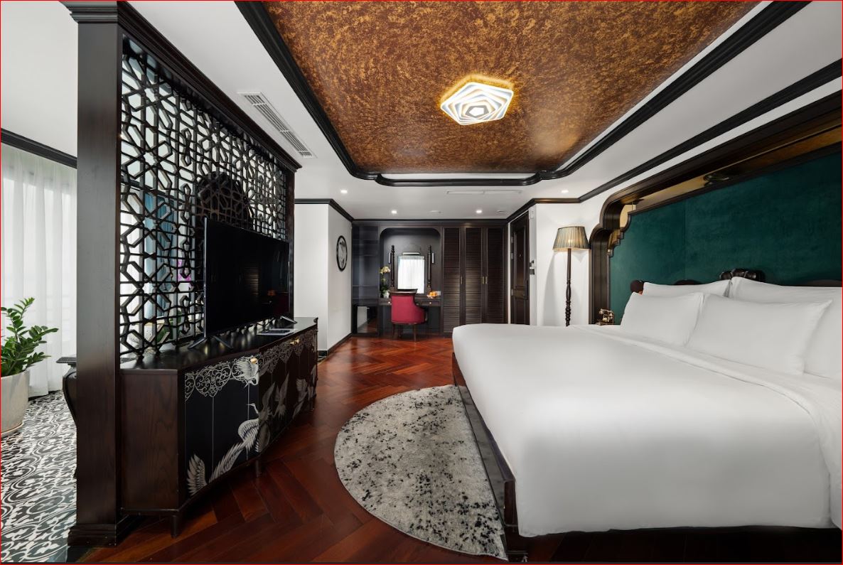 Catherine Cruise: 6-Star Luxury Superyacht in Ha Long Bay