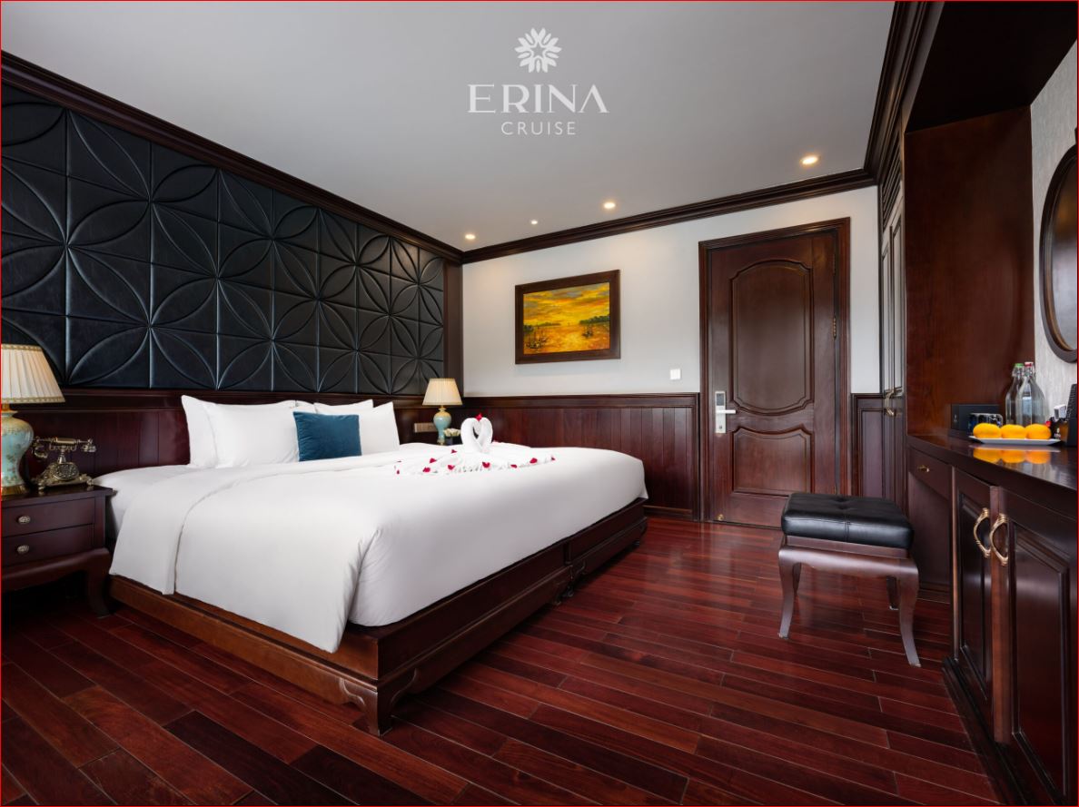 Erina Cruise: 5-Star Luxury Superyacht in Lan Ha Bay