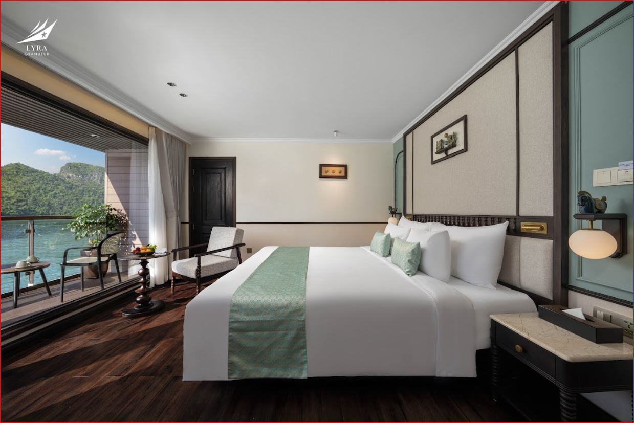Lyra Grandeur Cruise: 6-Star Luxury Superyacht in Lan Ha Bay