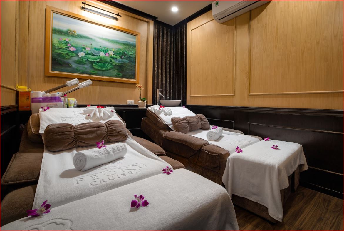Peony Cruise: 5-Star Boutique Luxury in Lan Ha Bay