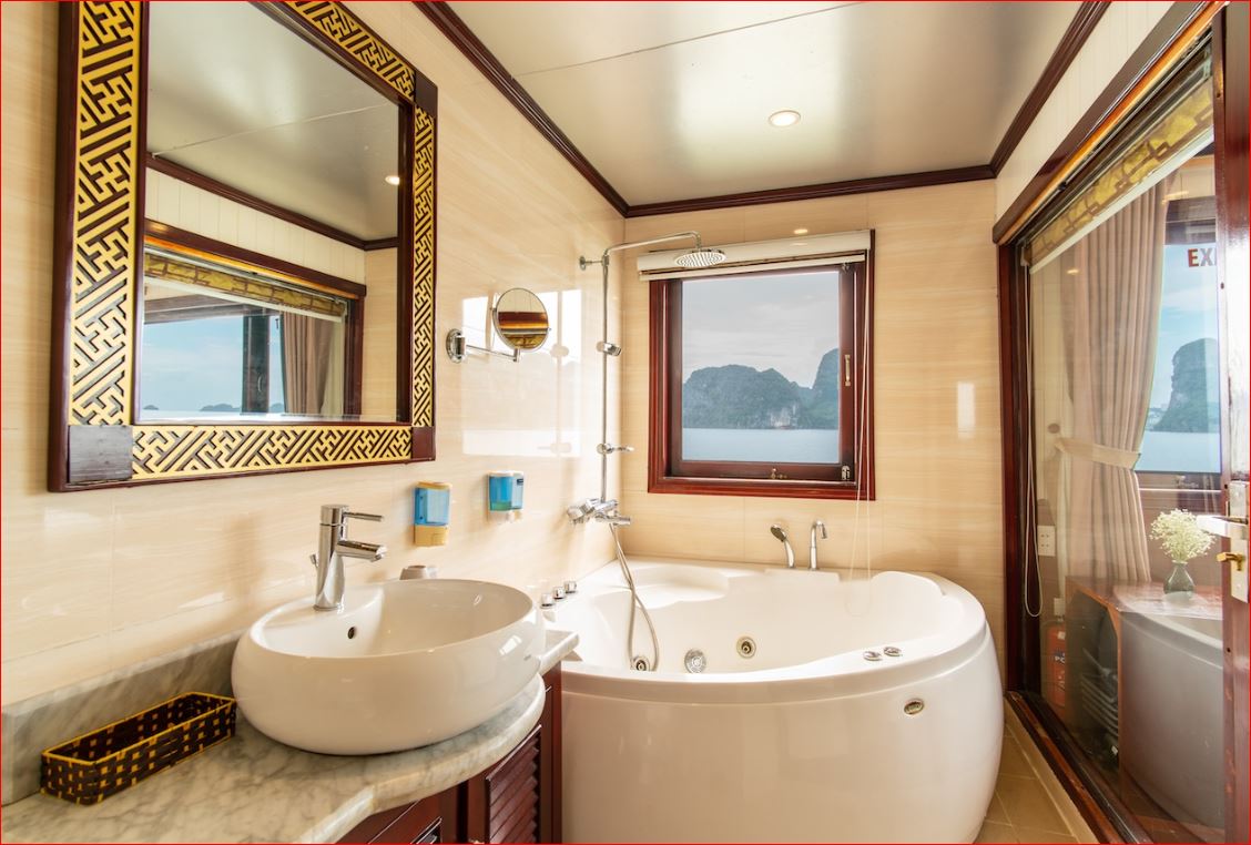 Swan 4-Star Cruise: Authentic Boutique in Bai Tu Long Bay