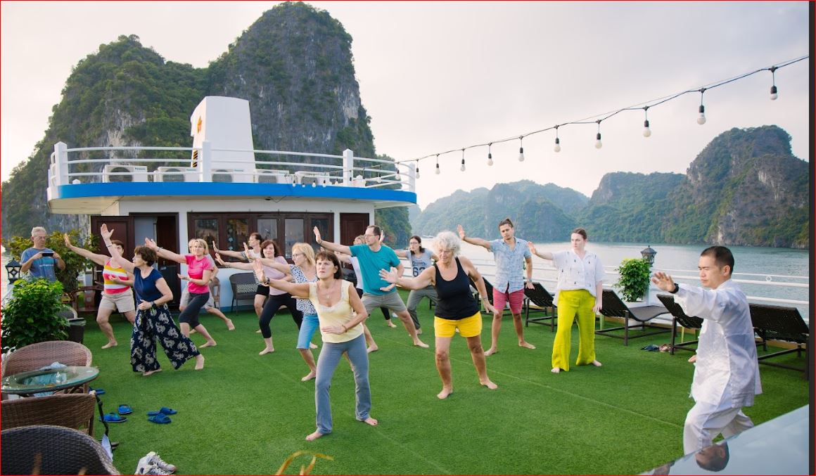 Swan 4-Star Cruise: Authentic Boutique in Bai Tu Long Bay