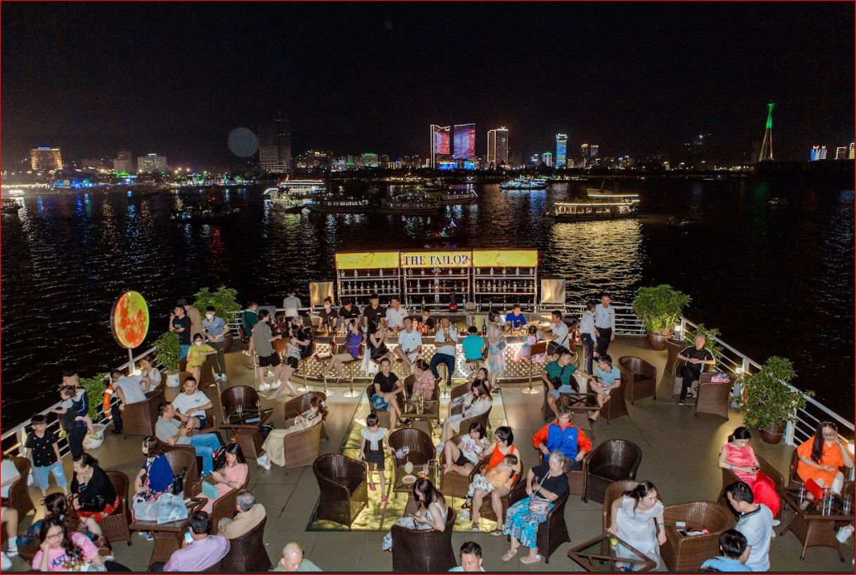 Sea Octopus Halong Bay: Luxury Culinary & Sunset Cruise