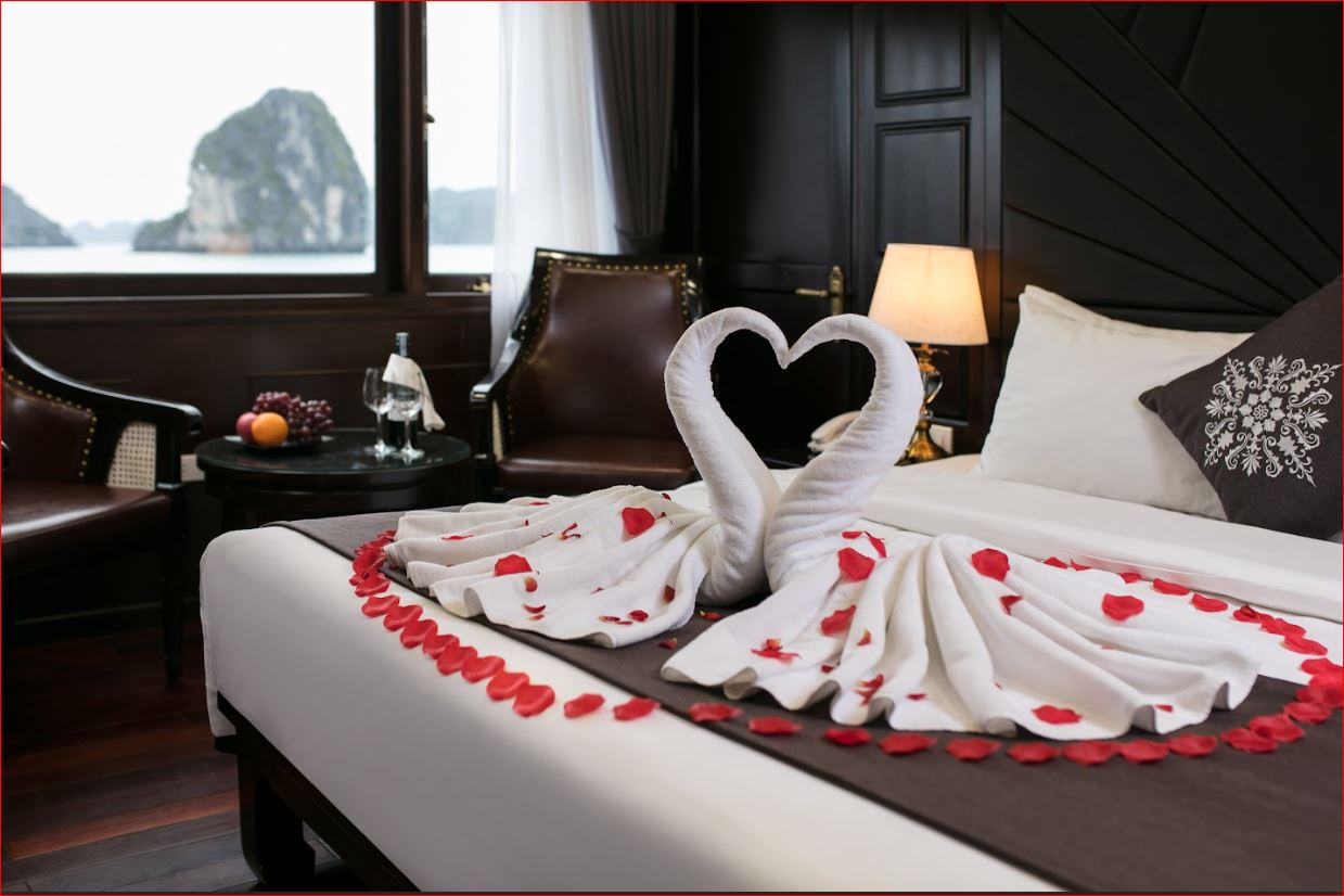 La Regina Royal: Luxury 4 Star Cruise in Ha Long Bay