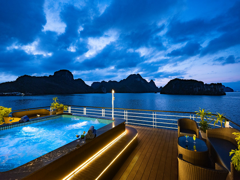 La Casta Regal 5 – Star Cruise: Exclusive Lan Ha Bay Discovery