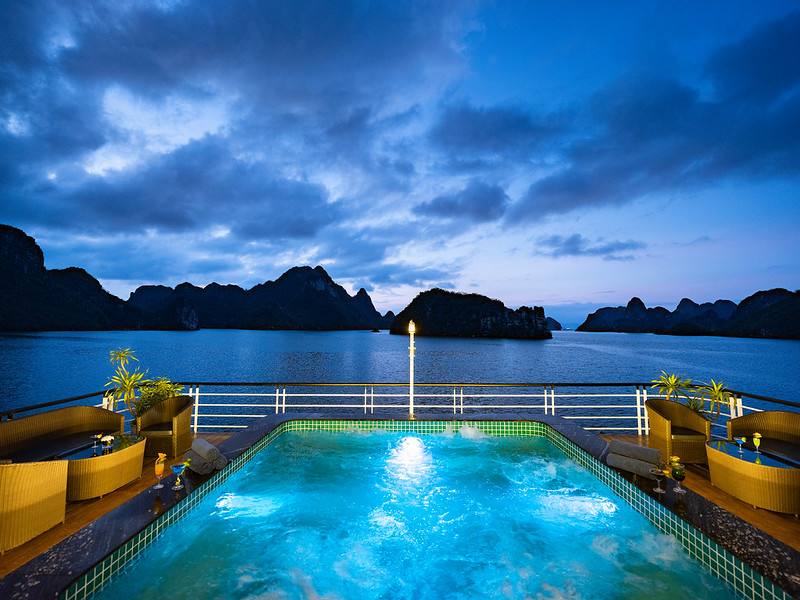 La Casta Regal 5 – Star Cruise: Exclusive Lan Ha Bay Discovery