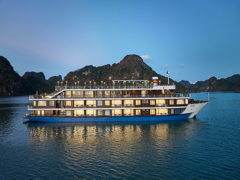 La Casta Regal 5 – Star Cruise: Exclusive Lan Ha Bay Discovery