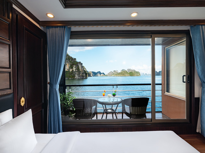 La Casta Regal 5 – Star Cruise: Exclusive Lan Ha Bay Discovery