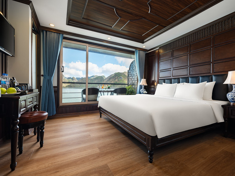La Casta Regal 5 – Star Cruise: Exclusive Lan Ha Bay Discovery