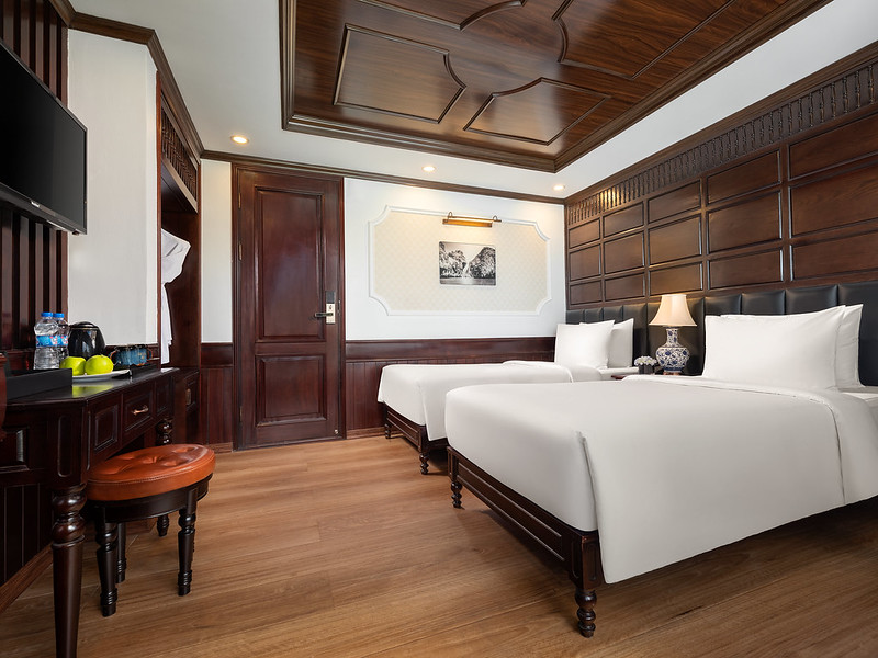 La Casta Regal 5 – Star Cruise: Exclusive Lan Ha Bay Discovery