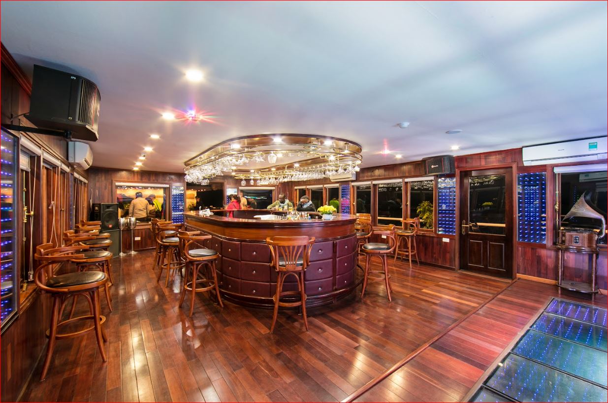 La Regina Royal: Luxury 4 Star Cruise in Ha Long Bay