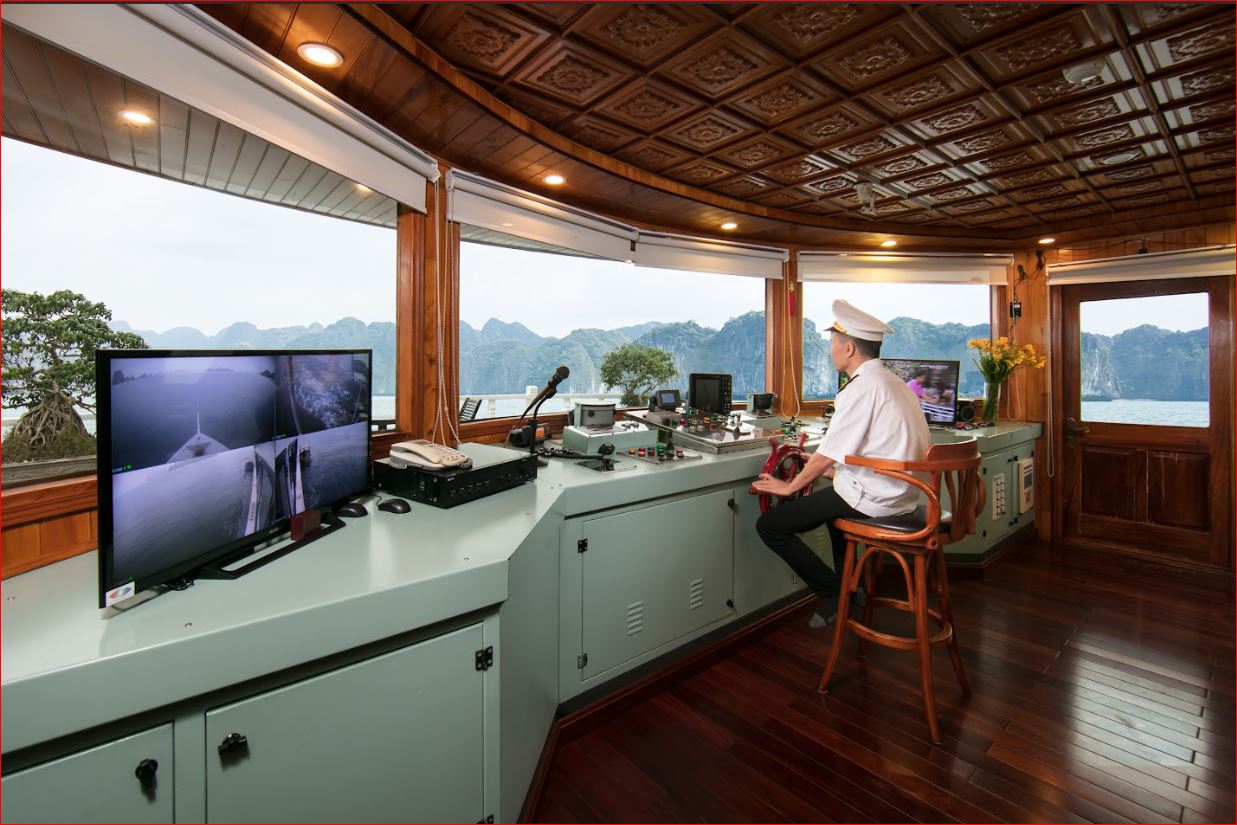 La Regina Royal: Luxury 4 Star Cruise in Ha Long Bay