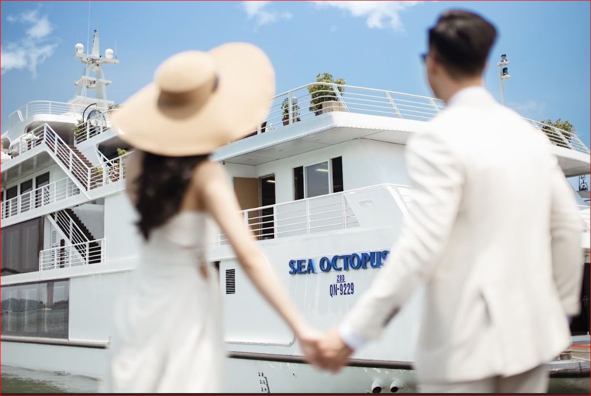 Sea Octopus Halong Bay: Luxury Culinary & Sunset Cruise