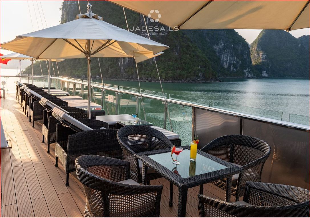 Jade Sails Lan Ha Bay: Top-Class Luxury Day Cruise