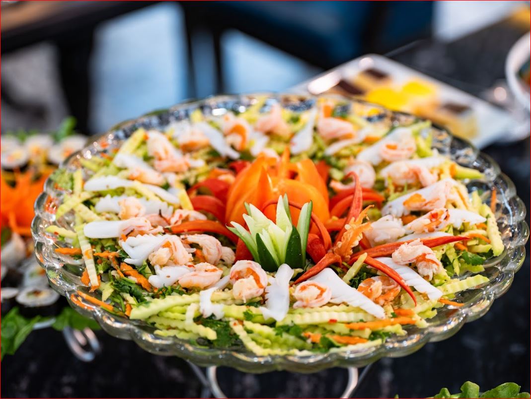 V-Dream Cruise: Luxury 6-Hour Halong Bay & Jacuzzi Tour