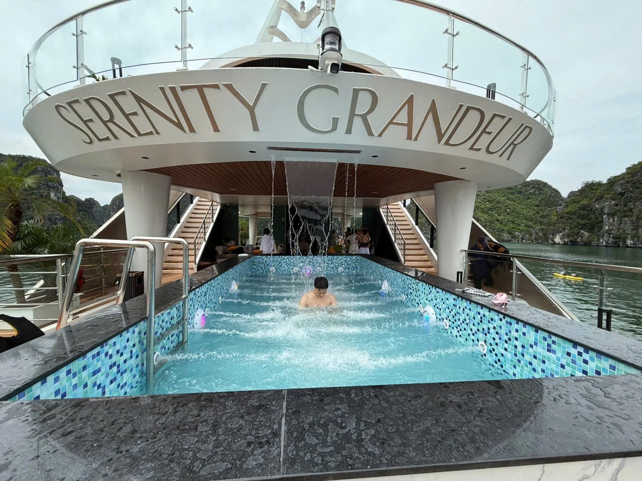Serenity Grandeur: Cat Ba’s Largest 5-Star Luxury Day Cruise