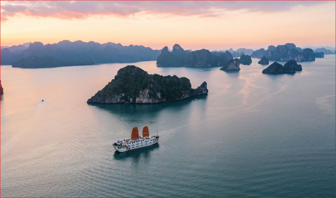 Indochina Sails: 4 Star Luxury Pioneer Ha Long Bay Cruise