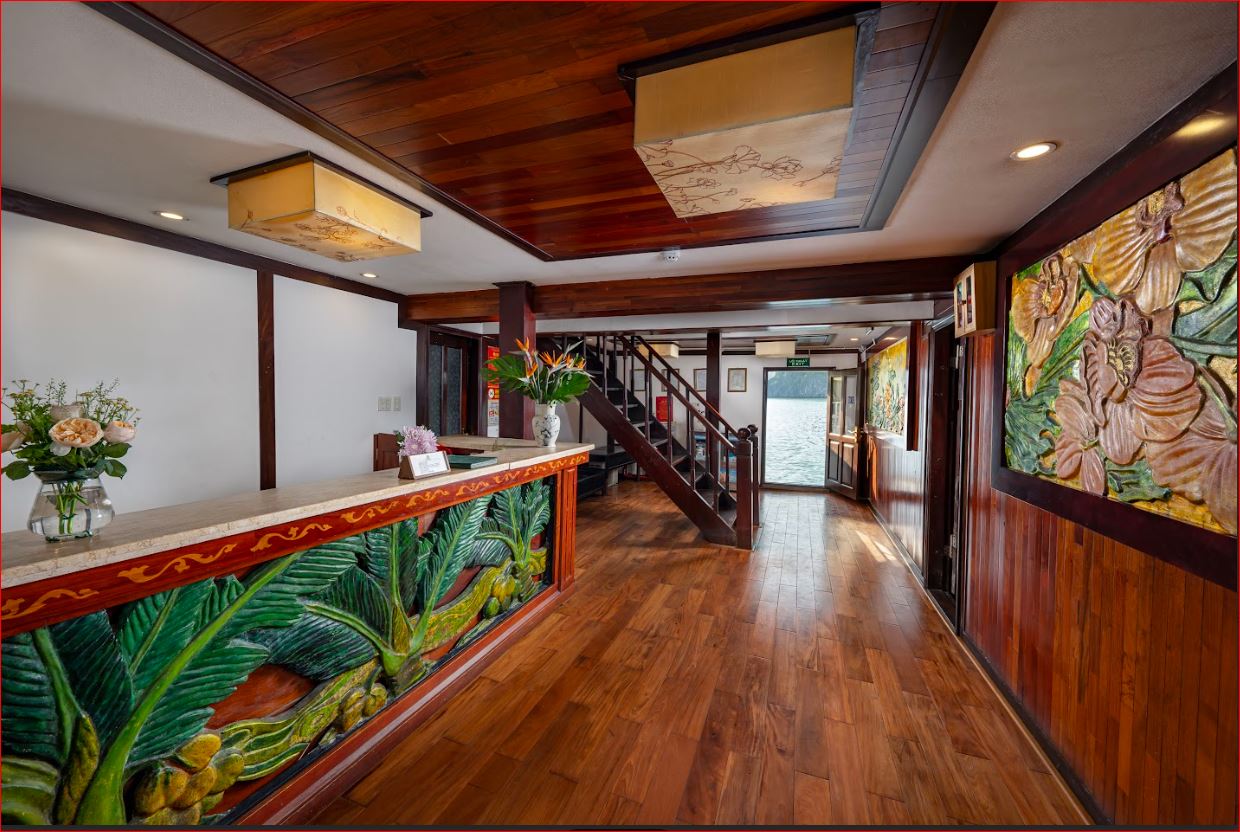 Indochina Sails: 4 Star Luxury Pioneer Ha Long Bay Cruise