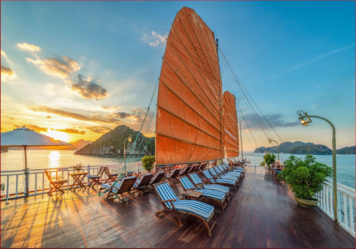 Indochina Sails: 4 Star Luxury Pioneer Ha Long Bay Cruise