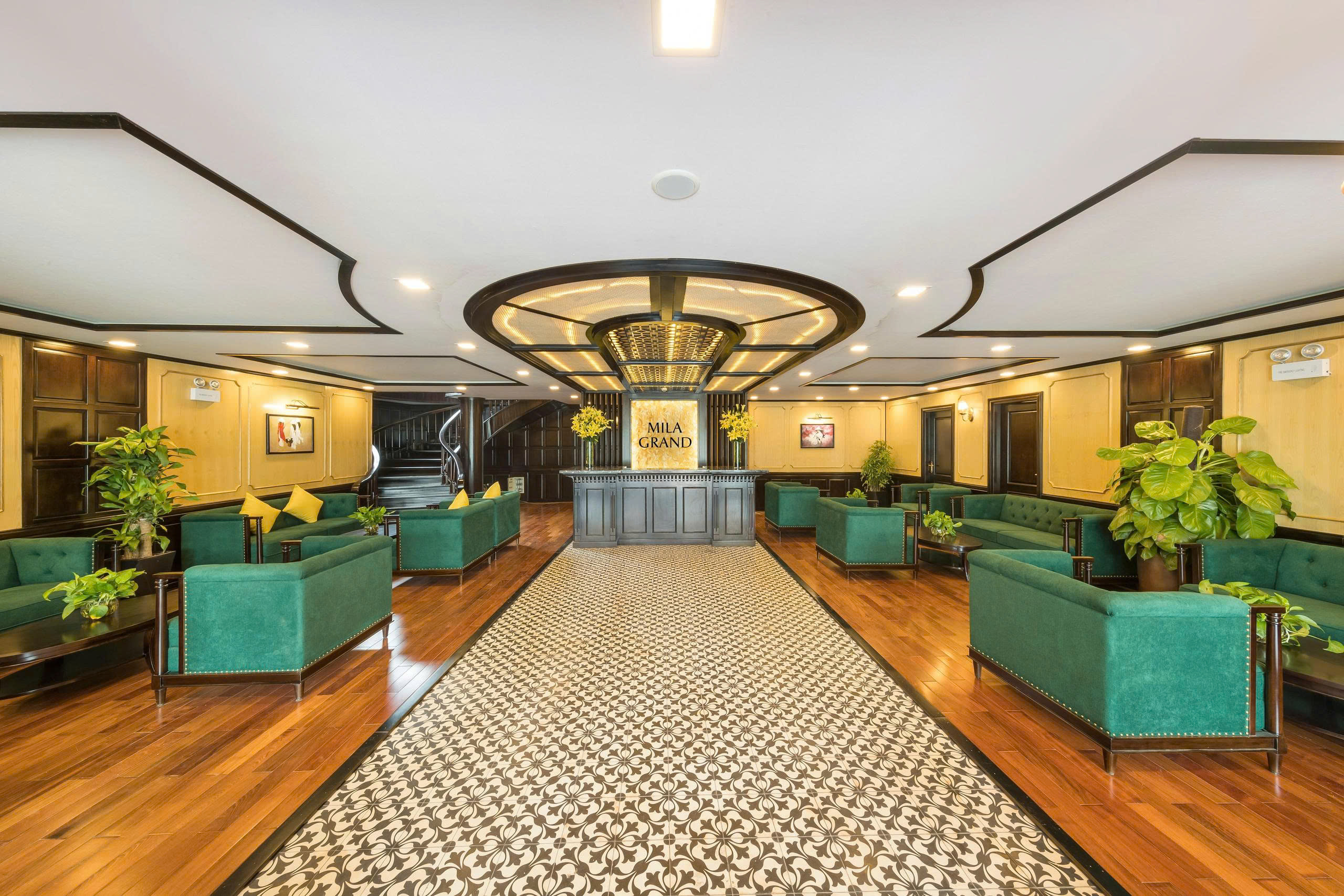 Mila Grand Cruise: Indochine Masterpiece 5 Star in Lan Ha Bay